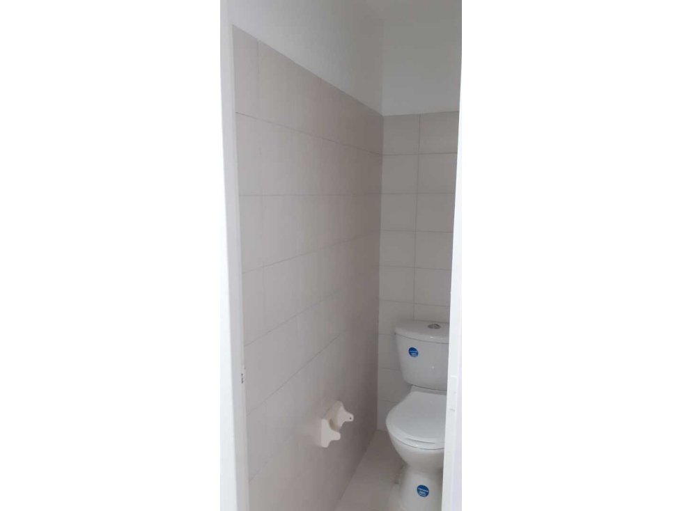 ARRIENDO/VENDO OFICINA EN LA PORCIUNCULA, Parqueadero privado (VM) — foto 4
