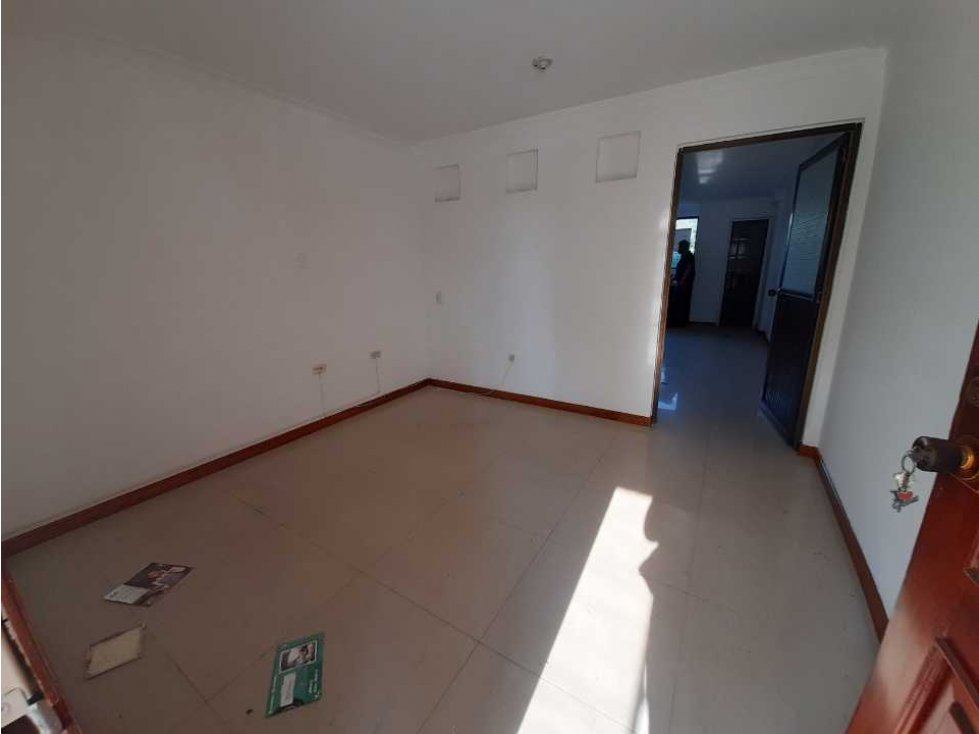ARRIENDO O VENDO OFICINA EDIFICIO AGORA - 5