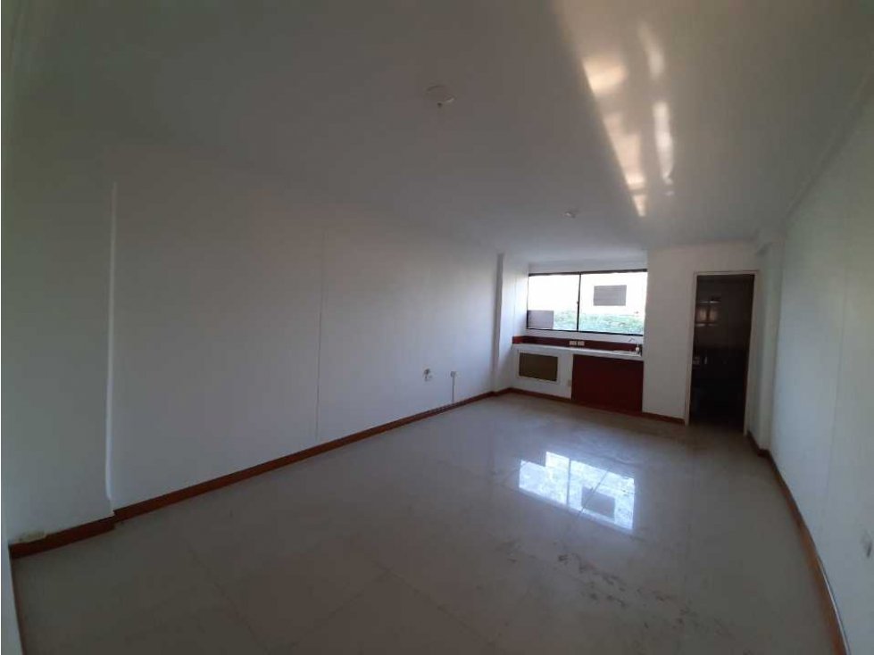 ARRIENDO O VENDO OFICINA EDIFICIO AGORA - 6