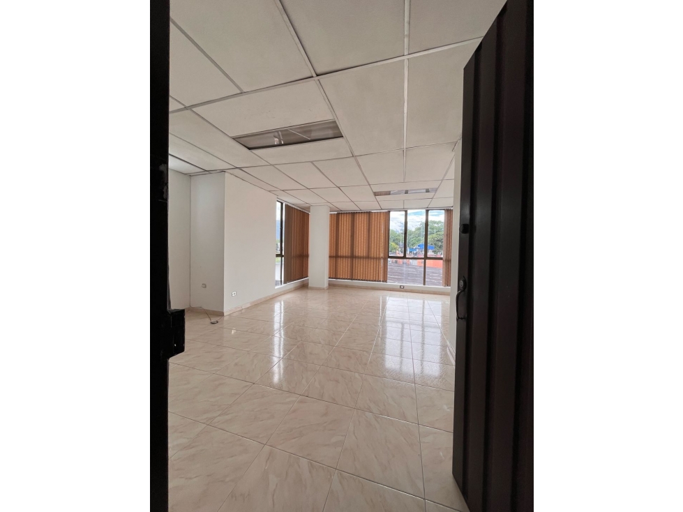 Arriendo Oficinas Edificio Casa Toro Renault - 5