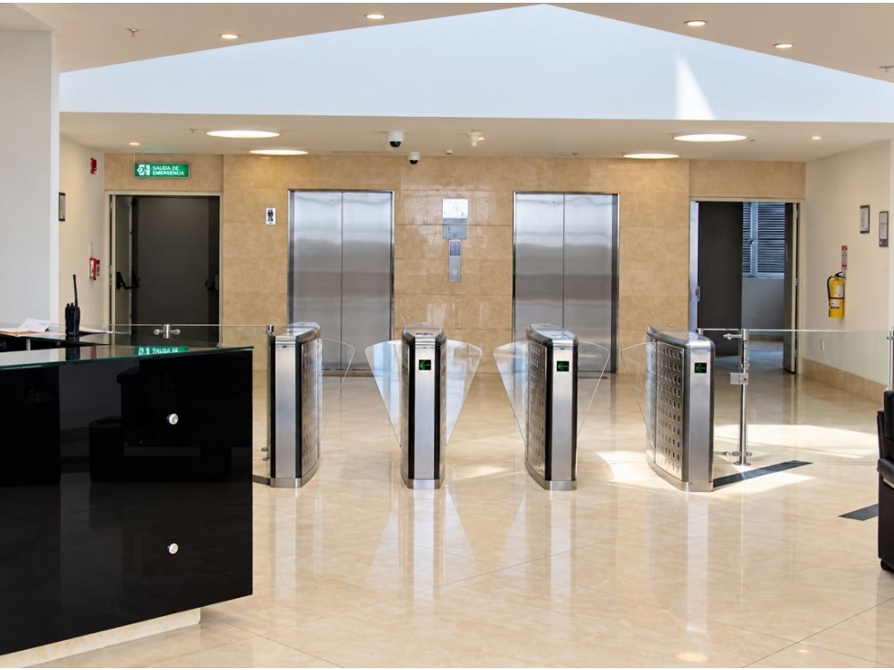 Arriendo oficinas en Centro comercial Santa Fe — foto 4