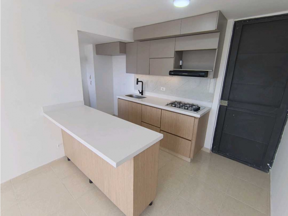 Arriendo para estrenar sabaneta maria auxiliadora,parqueadero privado