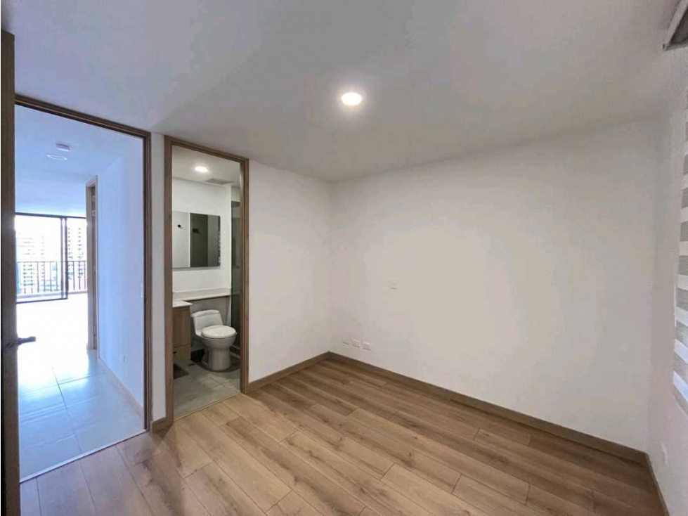 Arriendo para estrenar san antonio de pereira,parqueadero privado,util — foto 3