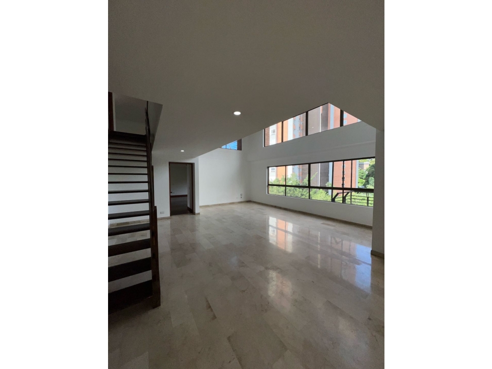 ARRIENDO PENTHAUSE EN EL POBLADO