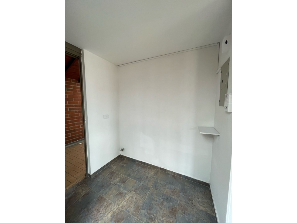 ARRIENDO PENTHOUSE EN LAURELES — foto 6