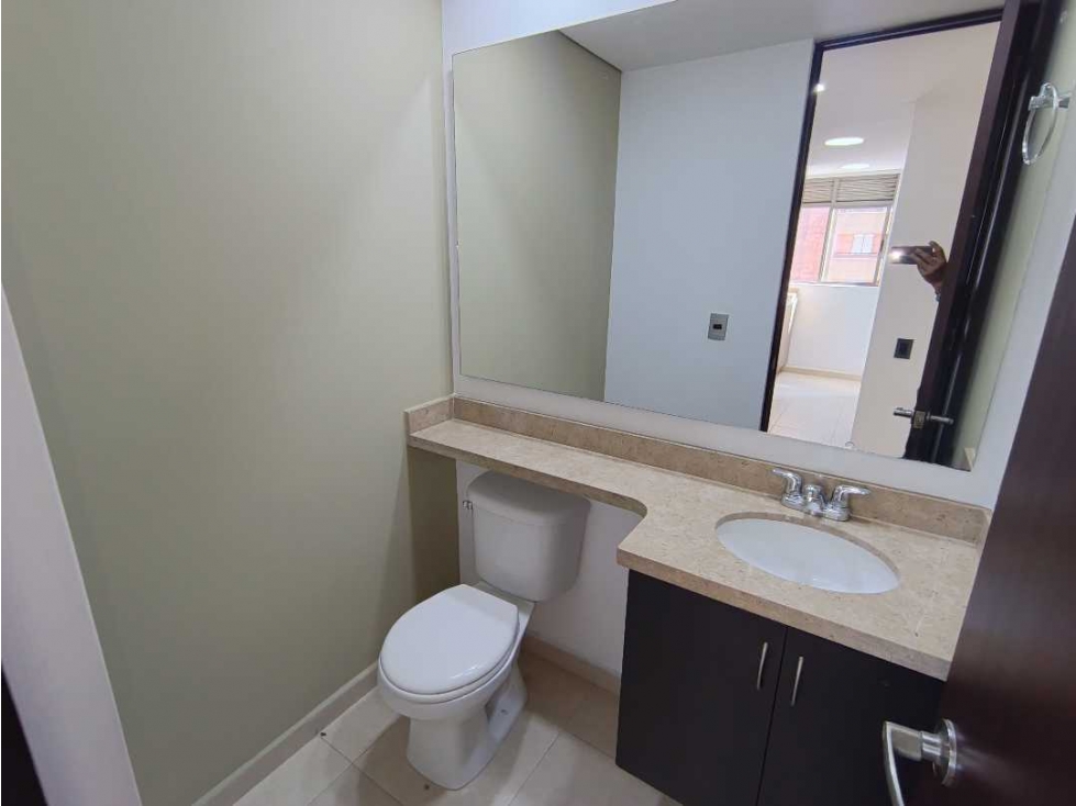 Arriendo poblado loma del indio,3 alcobas,3 baños,parqueadero privado — foto 6