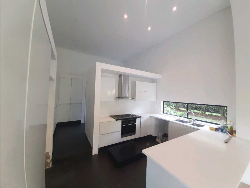 VENTA, PRADERA DE POTOSI, 300MTS, 3.HABS, IMPECABLE! — foto 5