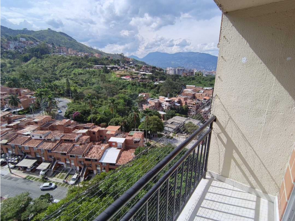 Arriendo rodeo alto,3 alcobas,parqueadero privado,2 balcones,piscina. — foto 2