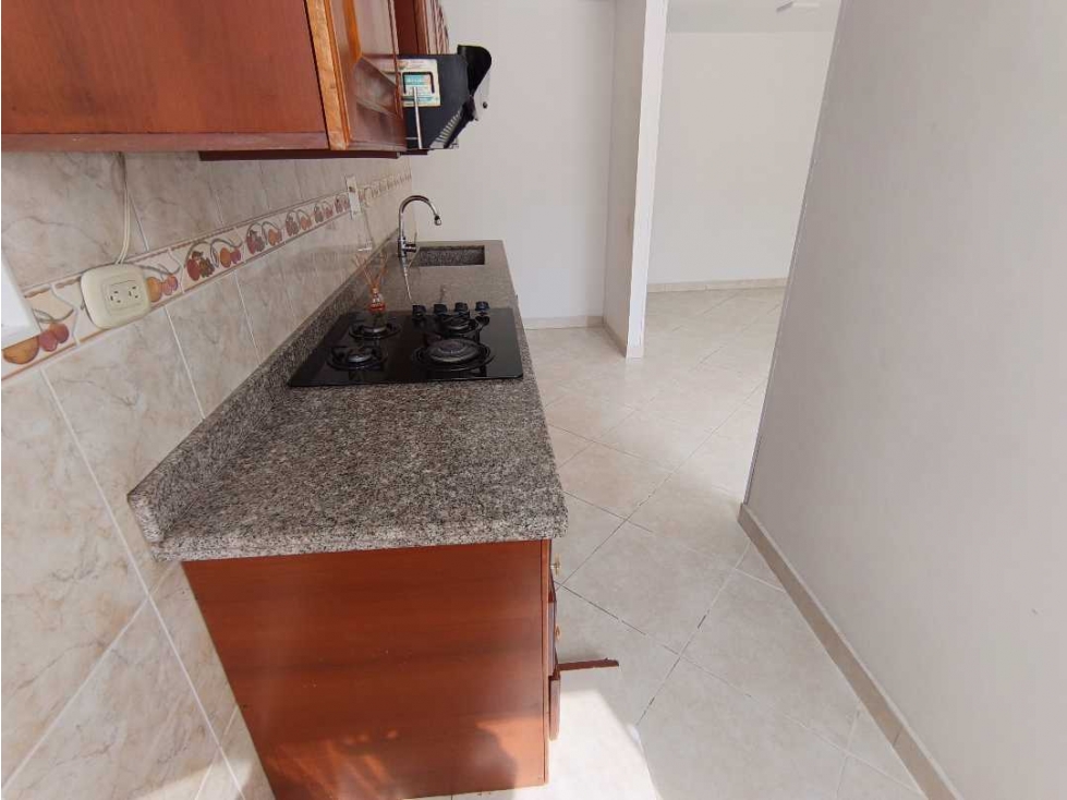 Arriendo rodeo alto,3 alcobas,parqueadero privado,2 balcones,piscina. — foto 3