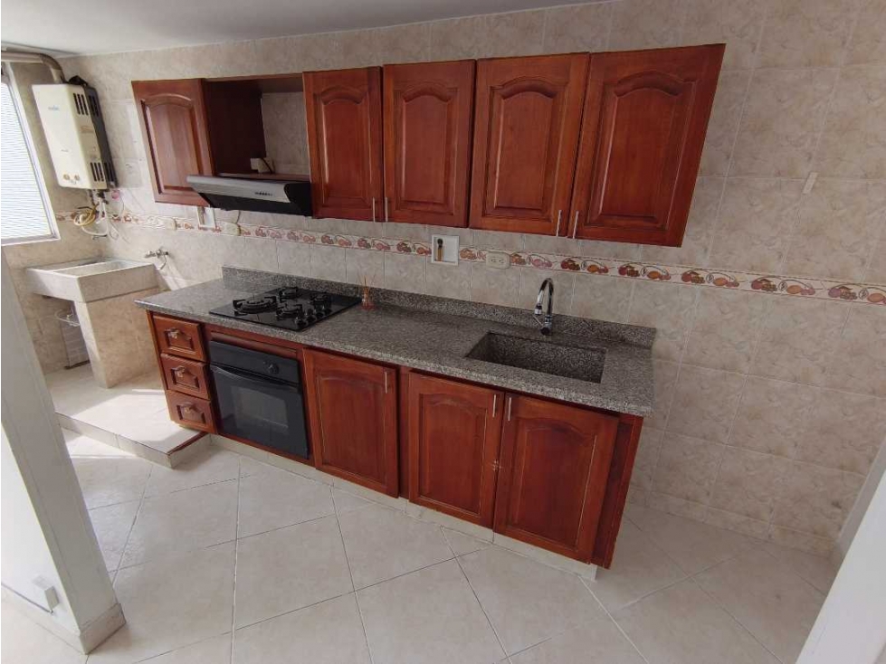 Arriendo rodeo alto,3 alcobas,parqueadero privado,2 balcones,piscina. — foto 6