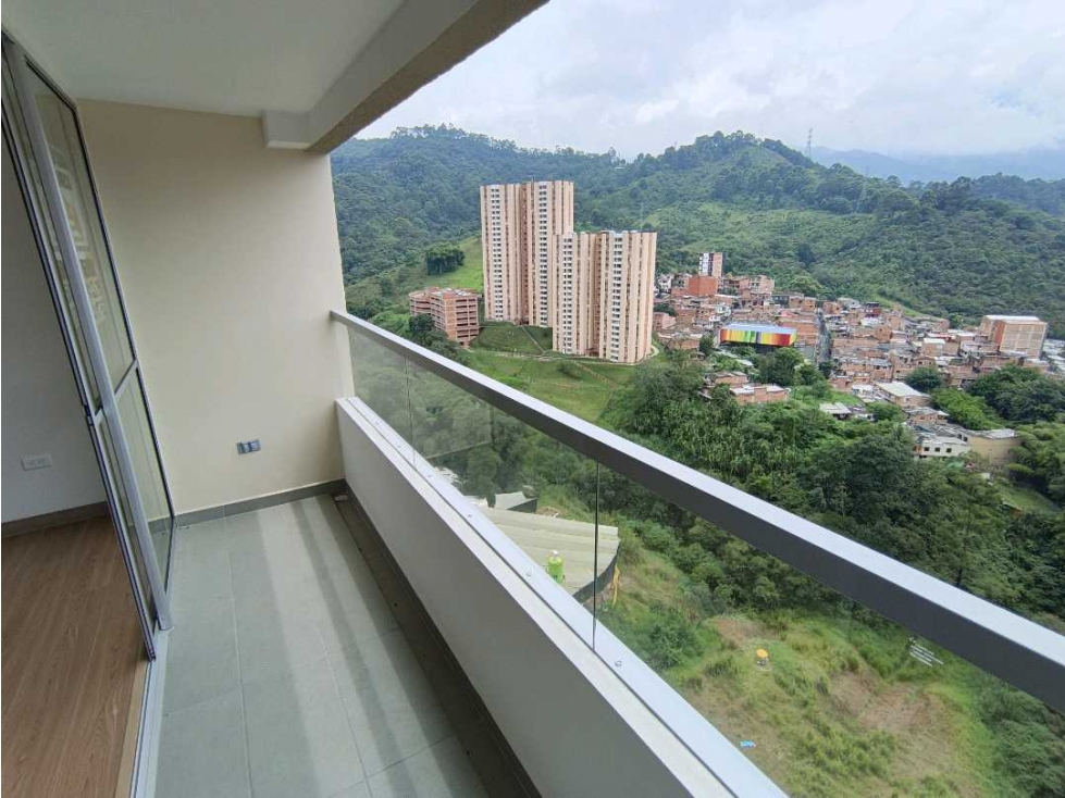 Arriendo para estrenar sabaneta loma de san jose parte baja - 3