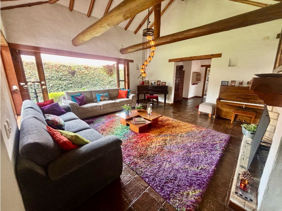 Arriendo y venta, Cajicá, conjunto, 243mts, un solo piso, 4habs