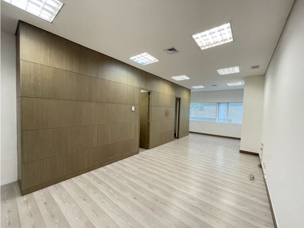Venta de Oficina en Ciudad Del Río - Medellín — foto 2