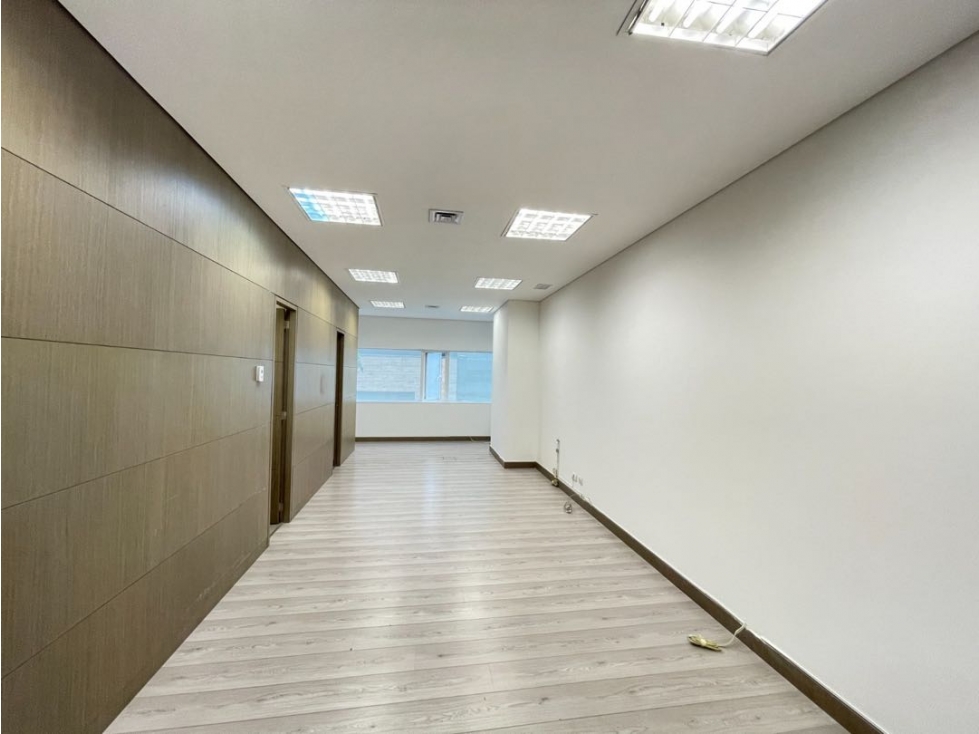 Venta de Oficina en Ciudad Del Río - Medellín — foto 3
