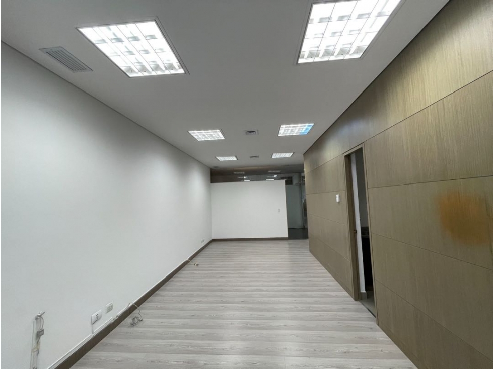 Venta de Oficina en Ciudad Del Río - Medellín — foto 4