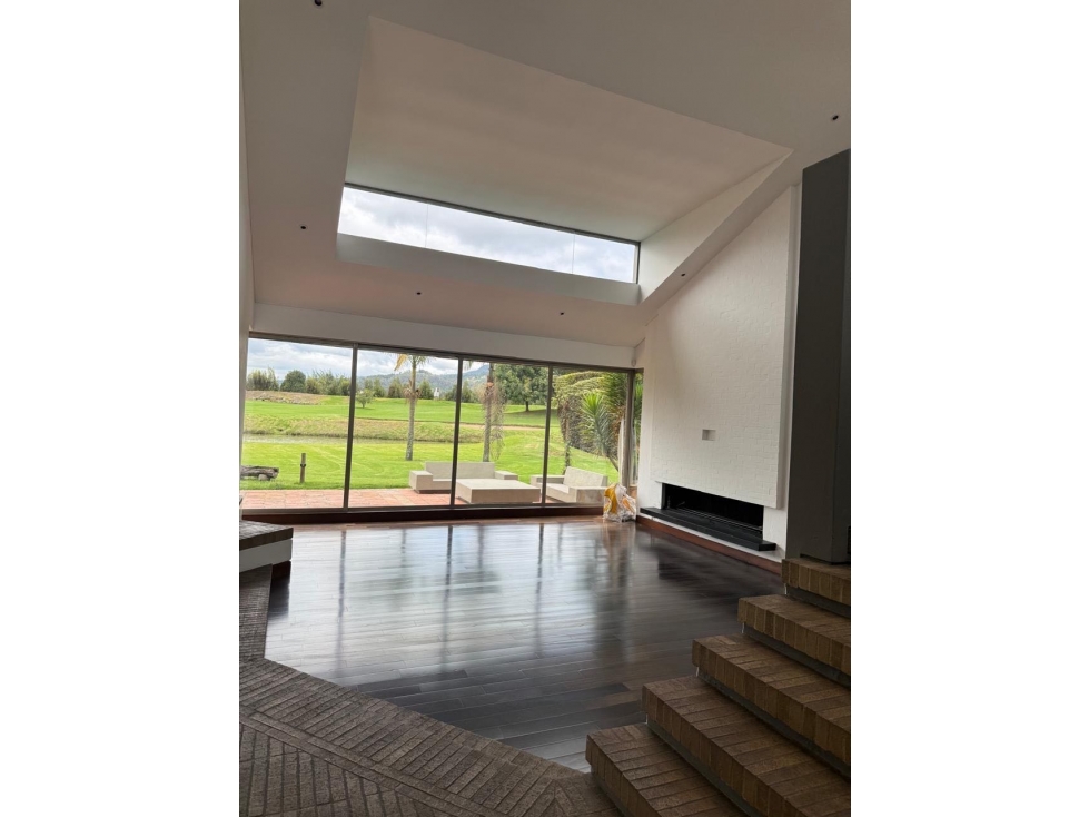 Arriendo y venta San Jacinto, Chia, 350mts, 4 habs, vista — foto 2
