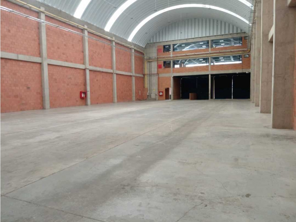 ARRIENDO.BODEGA.SIBERIA CALLE 80 PARQUE INDUSTRIAL - 3