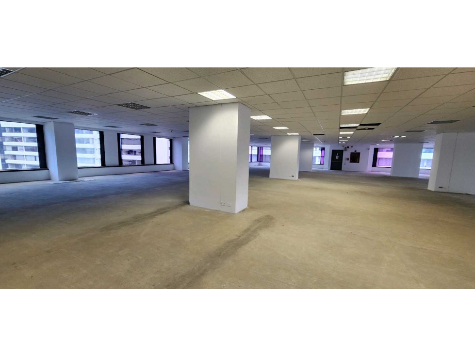 ARRIENDO OFICINA 358m2 TORRE EMPRESARIAL OBRA GRIS CHICO — foto 4