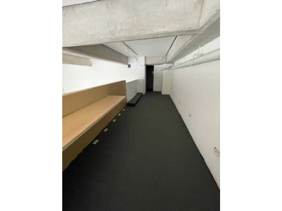 Arriendo Local opcion de venta en centro comercial El Retiro Bogotá — foto 5