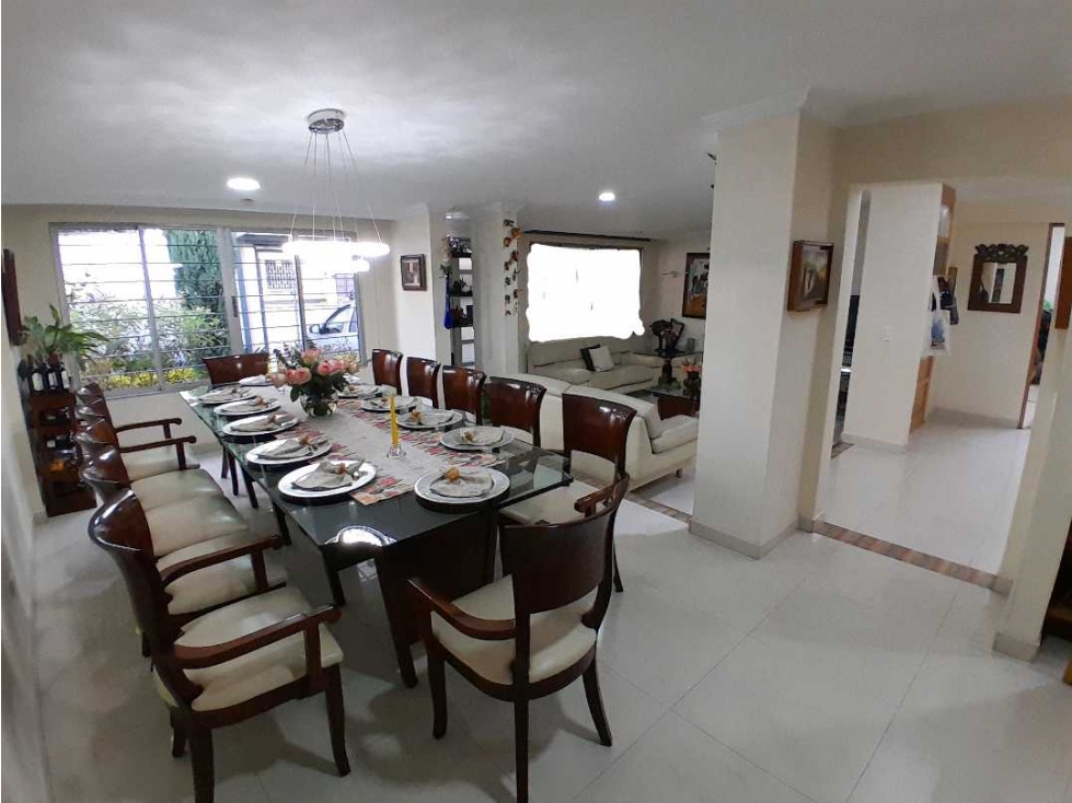 Arriendo/Vendo Casa 375m2 Tierra Linda, 1 planta, remodelada, 4 garaje
