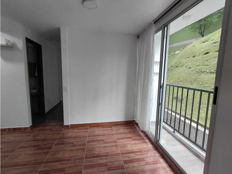 ARRIENDO APARTAMENTO EN CALASANZ — foto 4