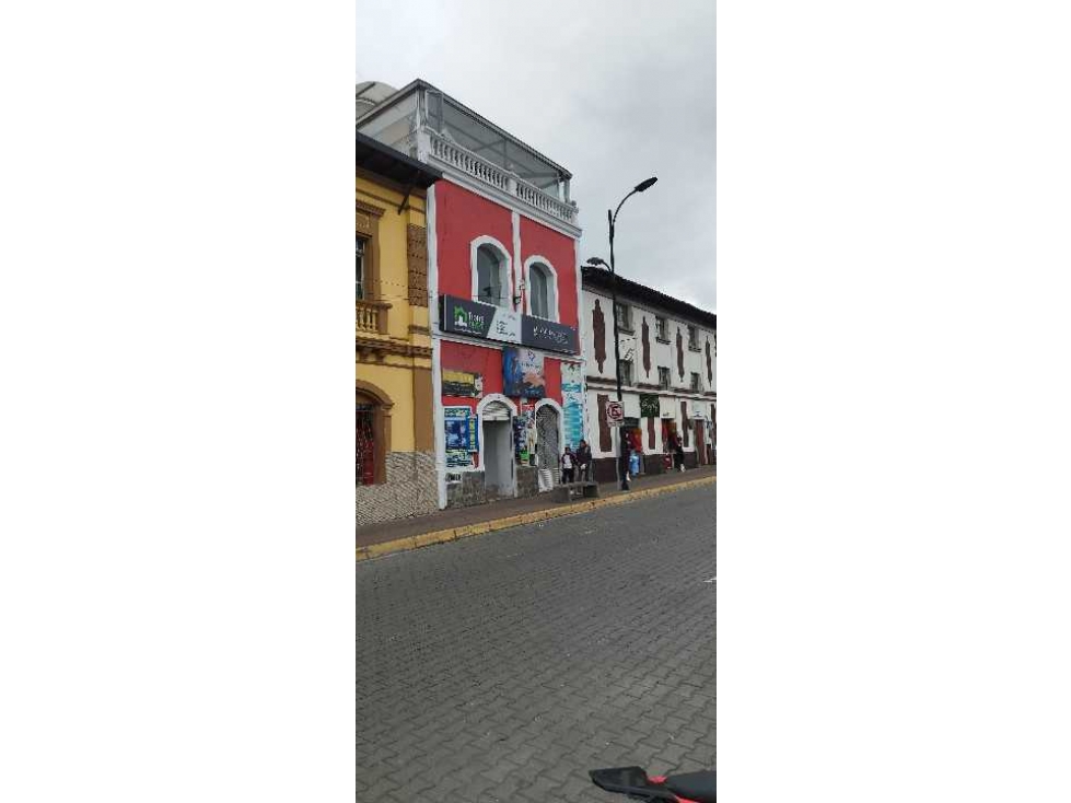 ¡Atención emprendedores! LOCALES COMERCIALES EN VENTA EN CAYAMBE - 1