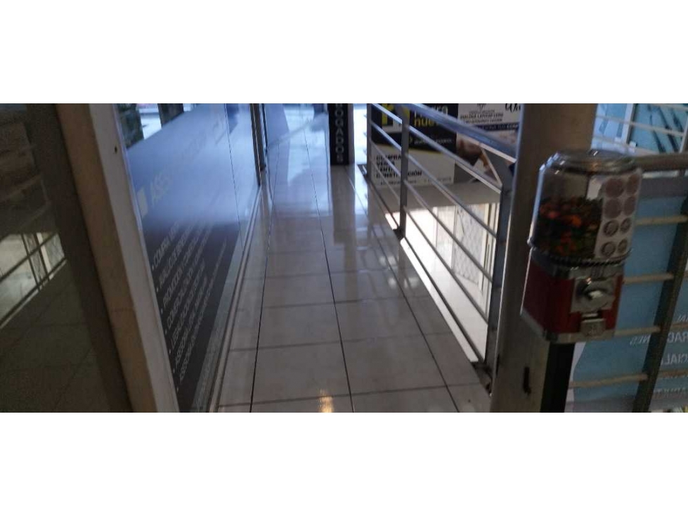 ¡Atención emprendedores! LOCALES COMERCIALES EN VENTA EN CAYAMBE - 4