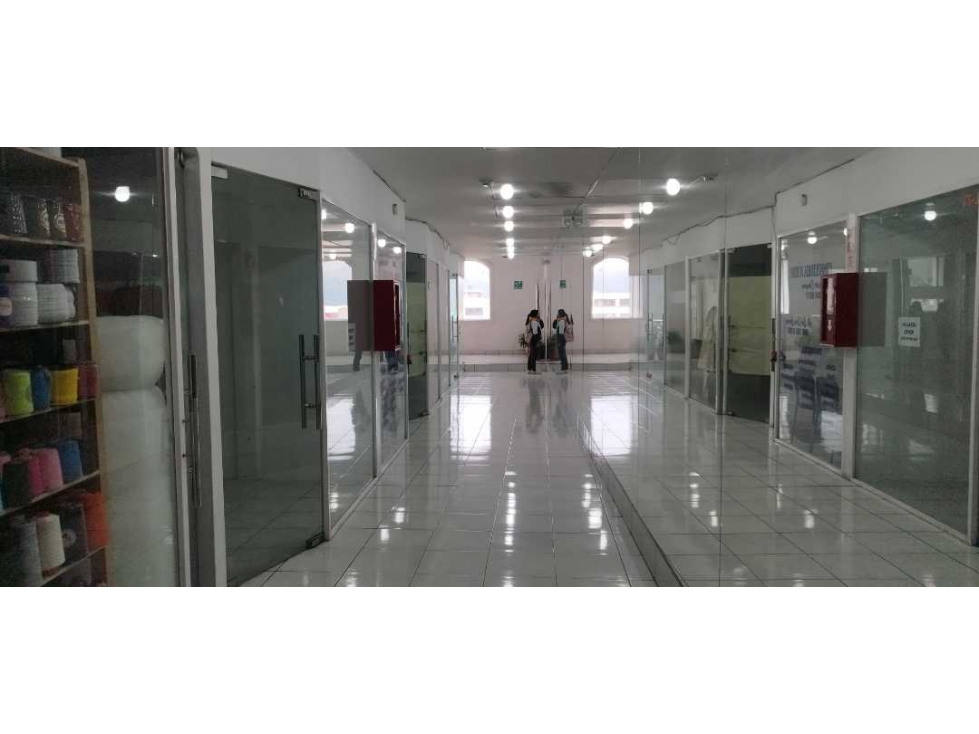 ¡Atención emprendedores! LOCALES COMERCIALES EN VENTA EN CAYAMBE - 5