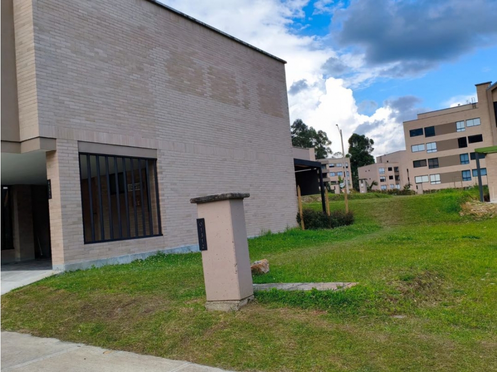 Atractivo lote en El Retiro sector La Argentina en unidad cerrada — foto 2
