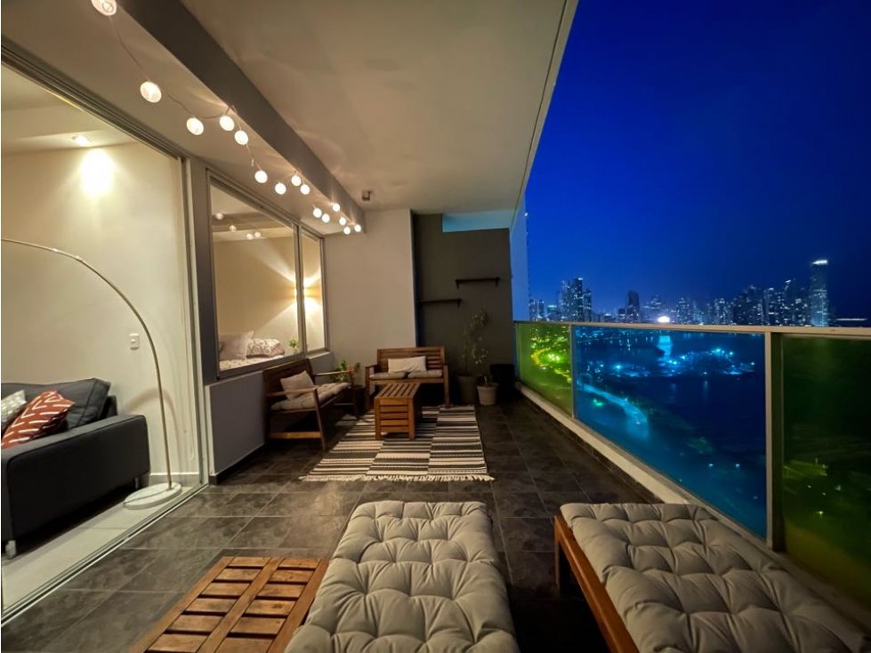 Avenida Balboa PH Element S/intermediario bello apartamento remodelado