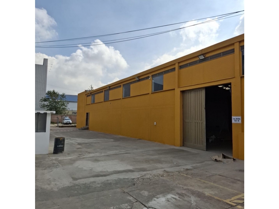 avenida el dorado 900M2