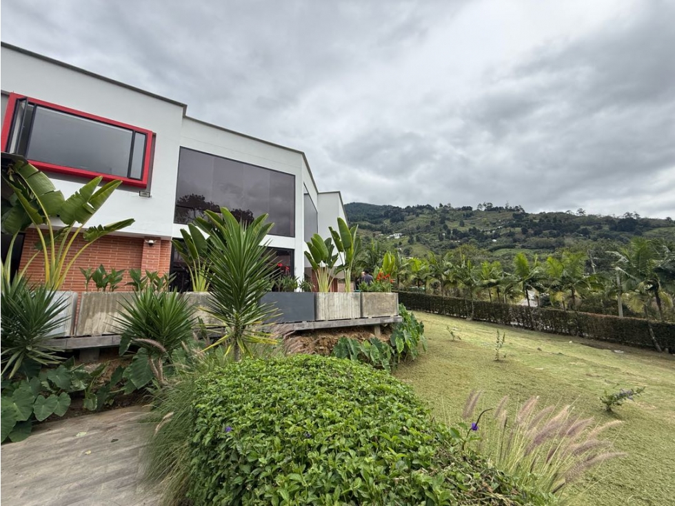 BAJO DE PRECIO CASA EN VENTA O ARRIENDO EN COPACABANA — foto 2