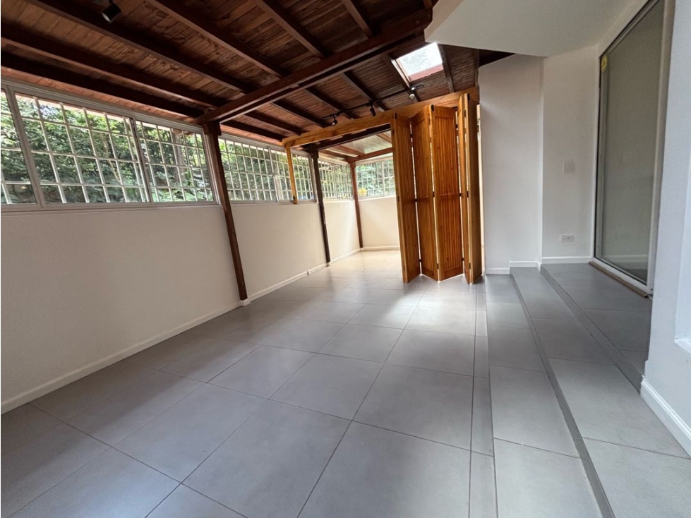 Venta de Apartamento con Terraza en la Loma de Los Balsos Poblado — foto 5