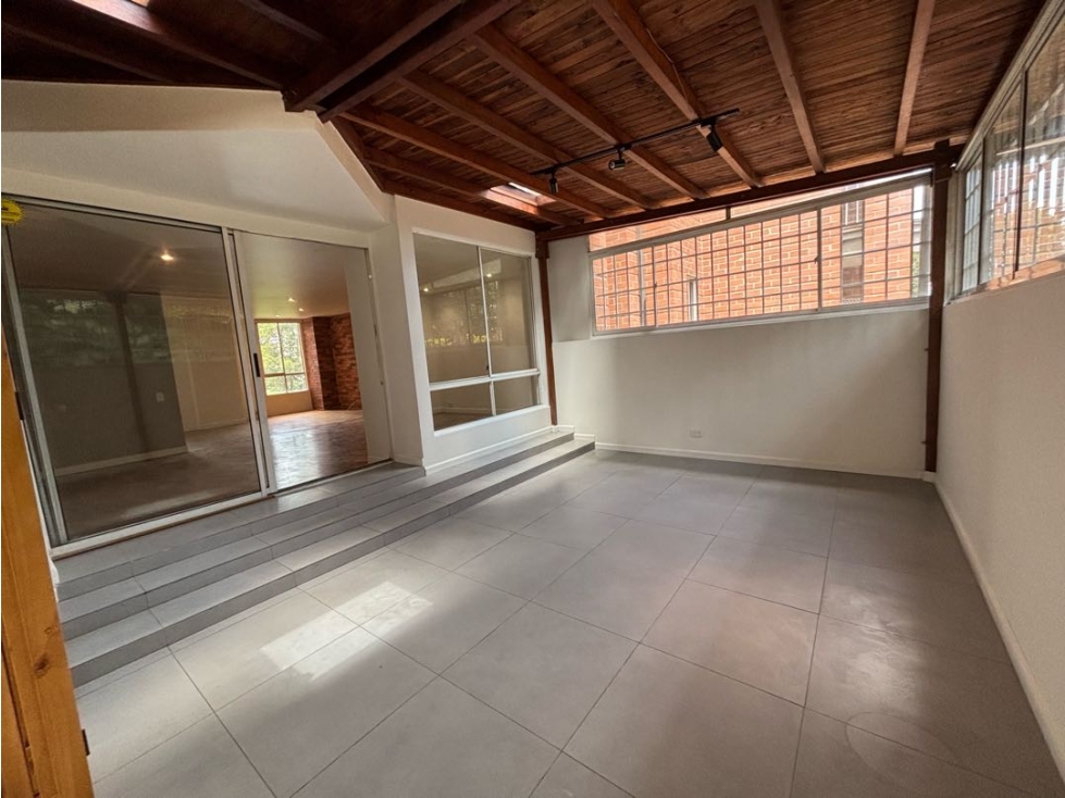 Venta de Apartamento con Terraza en la Loma de Los Balsos Poblado — foto 6
