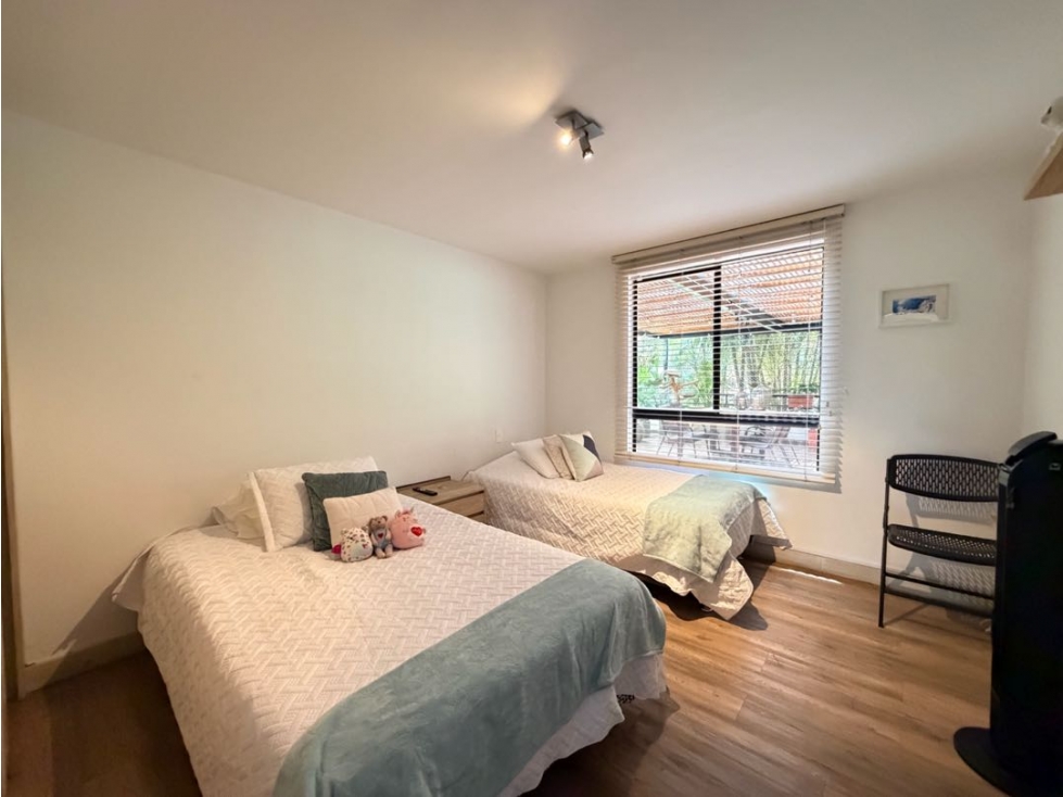 VENTA APARTAMENTO REMODELADO CON AMPLIA TERRAZA | LOS BALSOS MEDELLÍN — foto 6