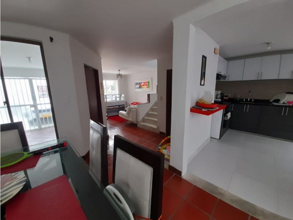 Casa de dos pisos en venta | Las Mercedes - Palmira