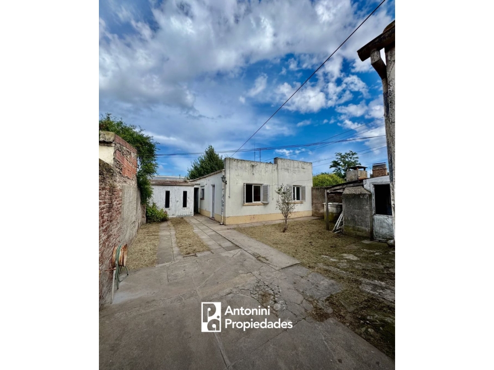 Barrio T. Tanque - 2 casitas p/reciclar ! - 3