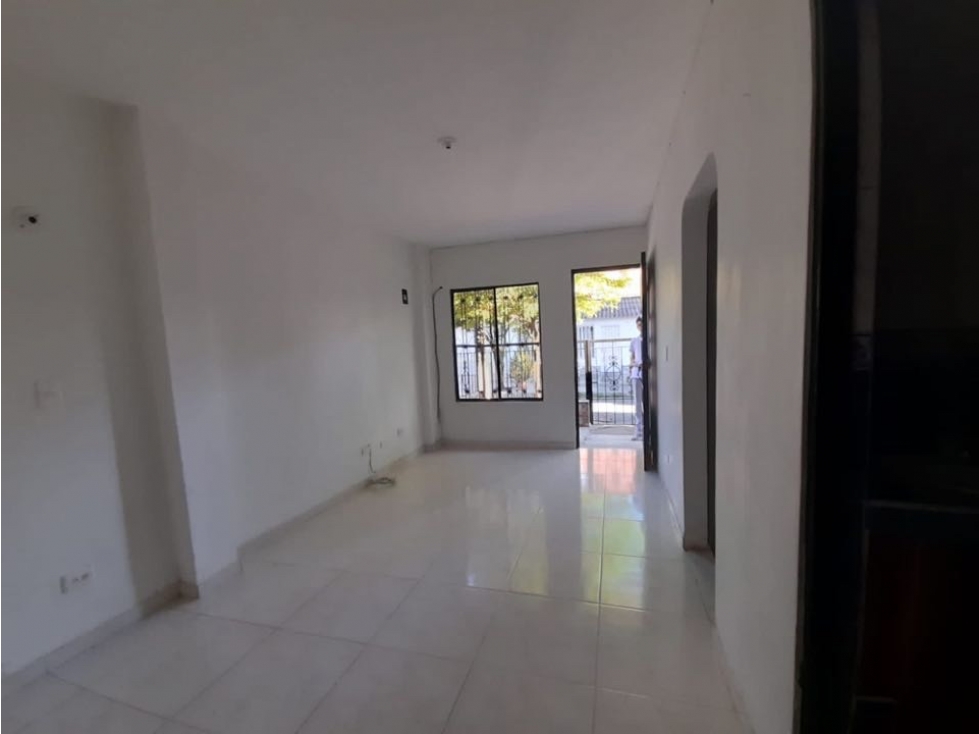 Casa con 3 apartamentos independientes en venta Villa Claudia Palmira