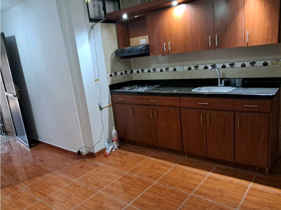 Belén Nogal aparta estudio área 50 ms INCLUIDO SERVICIOS — foto 3