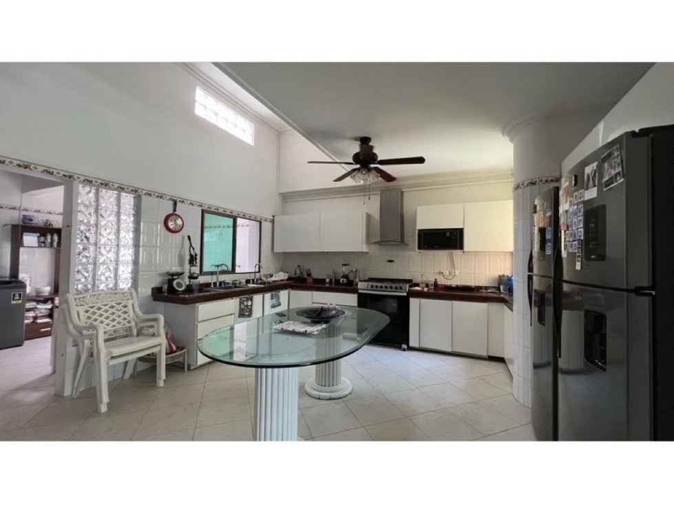 Bellisima Casa en Venta de 4 Habitaciones. Altos de Riomar — foto 2