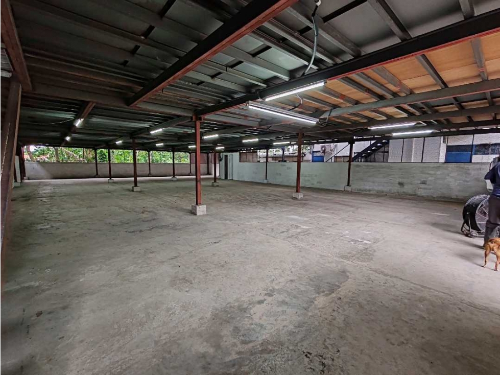 Bodega700 m2 Alquiler Pueblo Nuevo — foto 2
