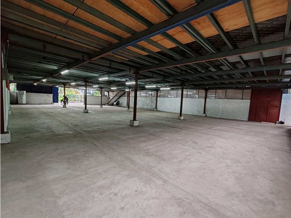 Bodega700 m2 Alquiler Pueblo Nuevo — foto 3