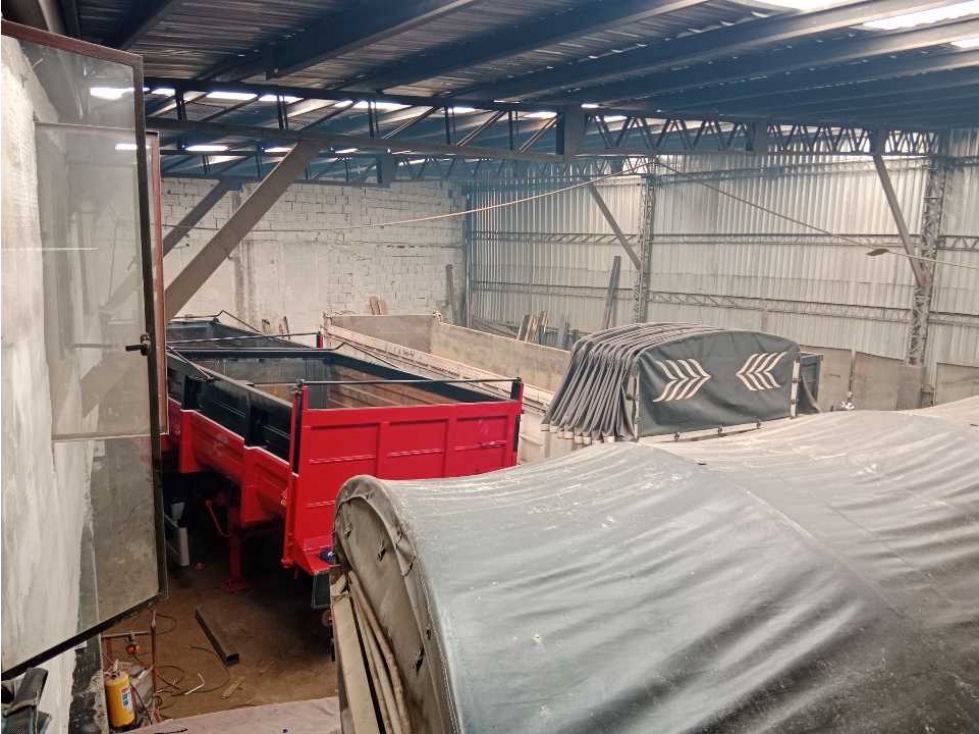 SE VENDE BODEGA SECTOR CARVAJAL