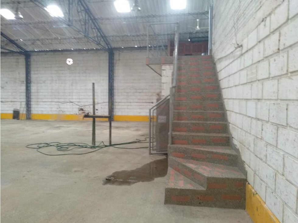 BODEGA EN VENTA EN MEDELLIN BELEN SAN BERNARDO PRECIO DE OPORTUNIDAD — foto 3