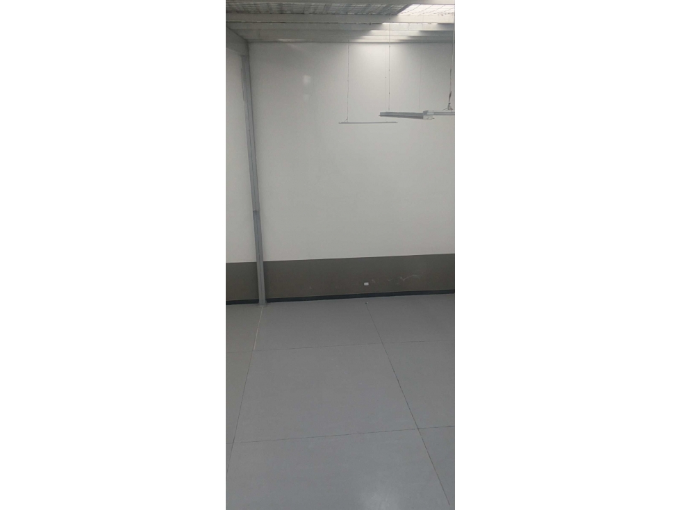 BODEGA ALCAZARES ARRIENDO 350 M2, 32 KVA — foto 3