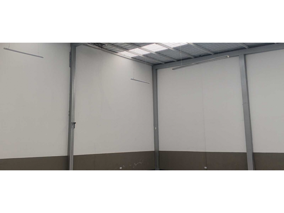 BODEGA ALCAZARES ARRIENDO 350 M2, 32 KVA — foto 5