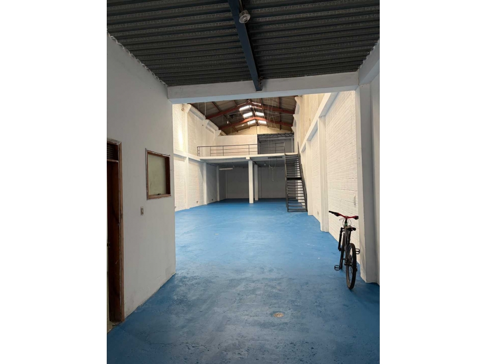 BODEGA ARRIENDO LAS FERIAS 640 M2 $22.000.000 + IVA — foto 6