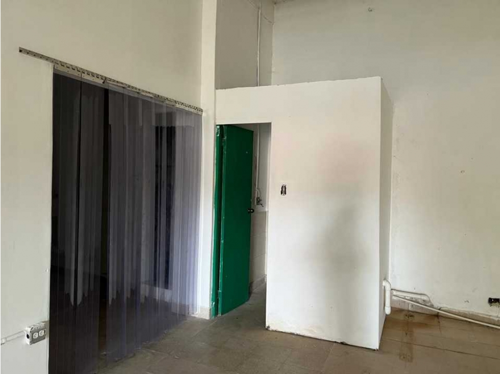 ALQUILER BODEGA 100 M2 BALBOA ANCON SEGUNDO PISO - 3