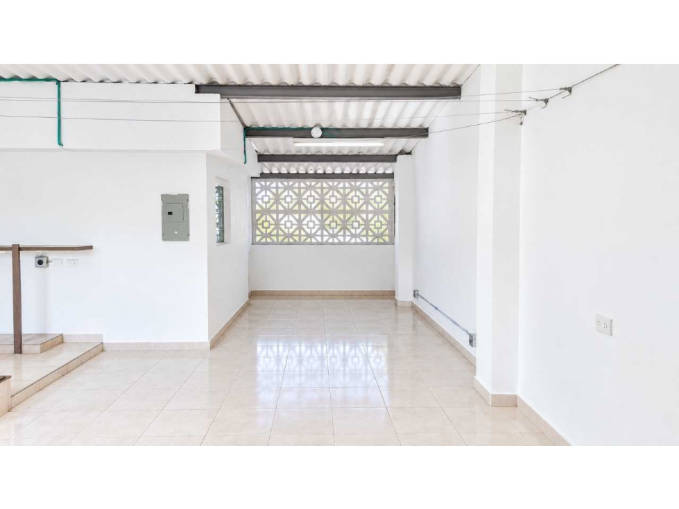 Bodega comercial y logística en Torices, 498 m², doble altura - 4