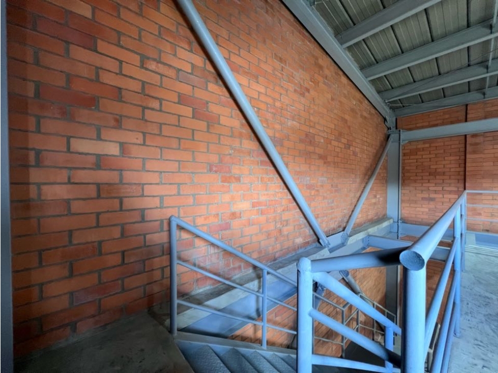 Bodega Complejo Industrial y Comercial Sector Mercar Armenia - 6